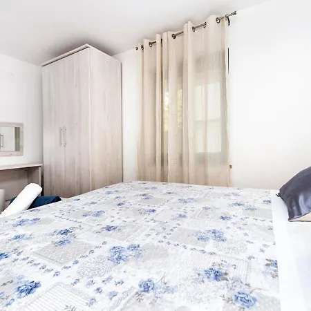Katarina Apartment *